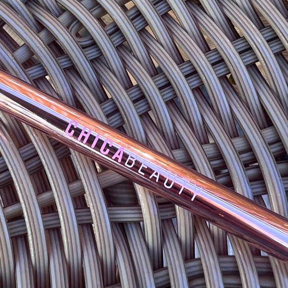 CHICA BEAUTY
Eyeshadow Shader Brush - Picture 4 of 5